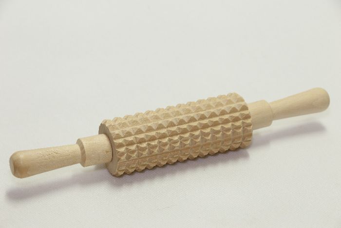 Váleček s hroty 28x4,5cm